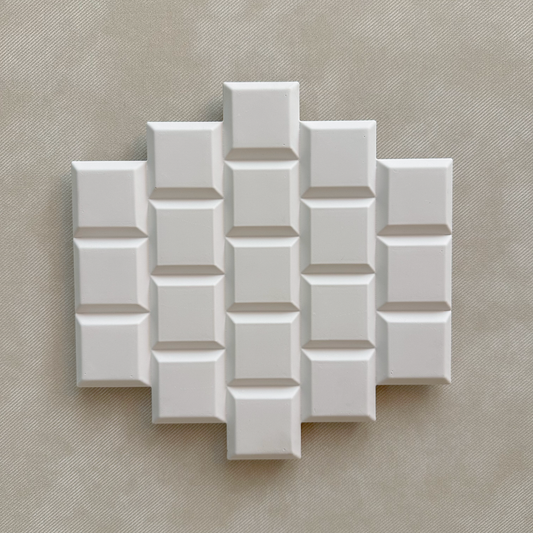 Square grid wall panel – structured Japandi design in matte plaster

